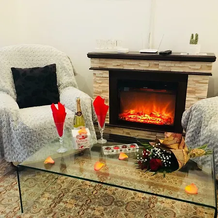 Seasons Apartment *